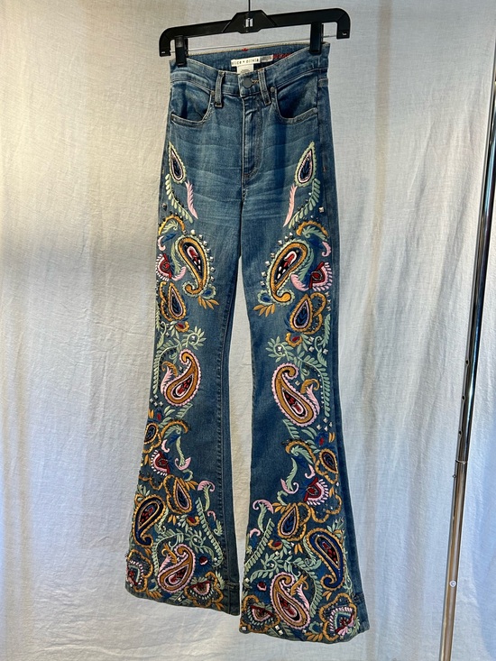 Alice + Olivia Denim - Alice + Olivia Denim Flare Jeans with Multicolor Paisley Embroidery